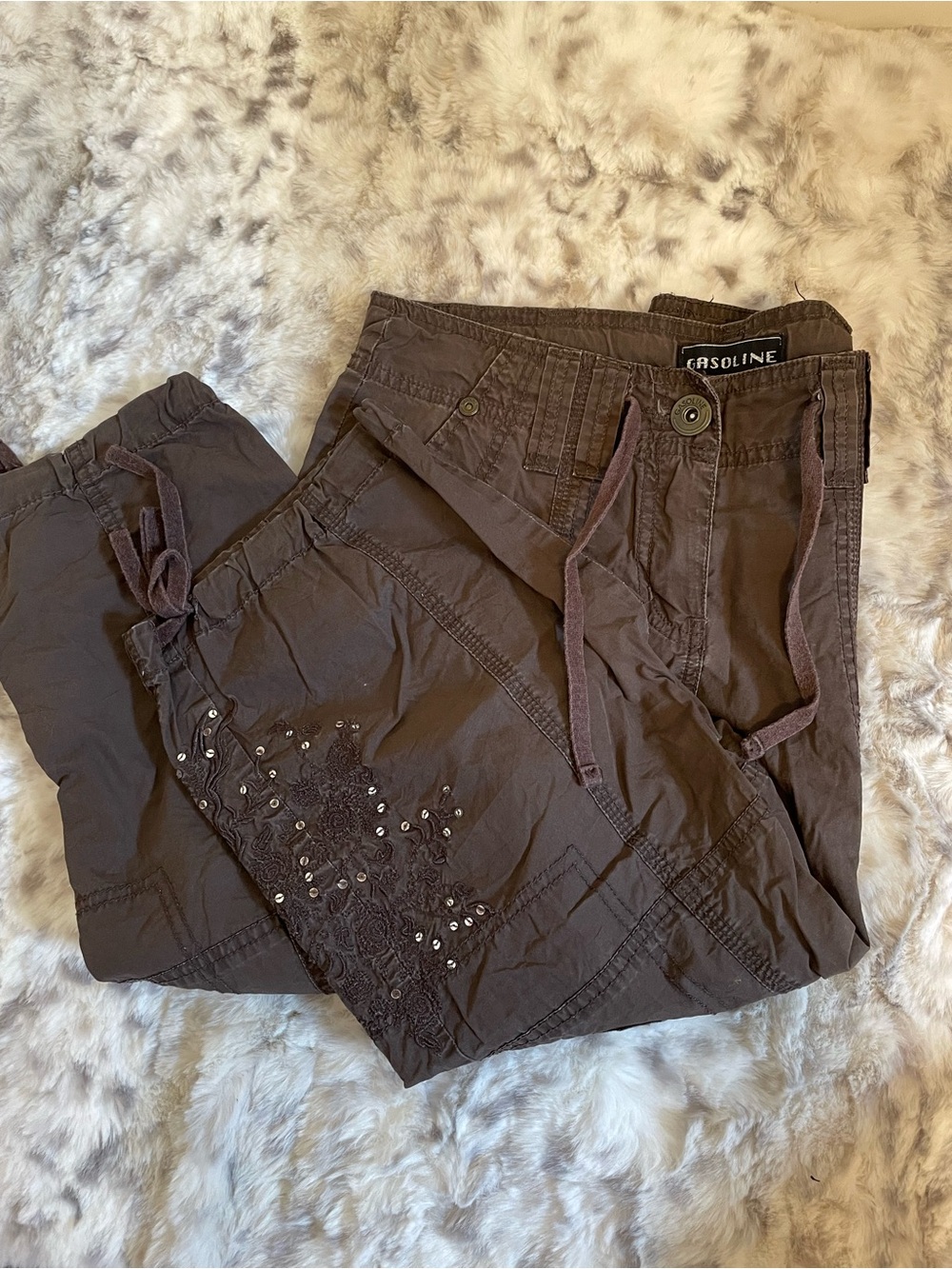 Women's Wide Leg Embellished Cargo Pants — Brown